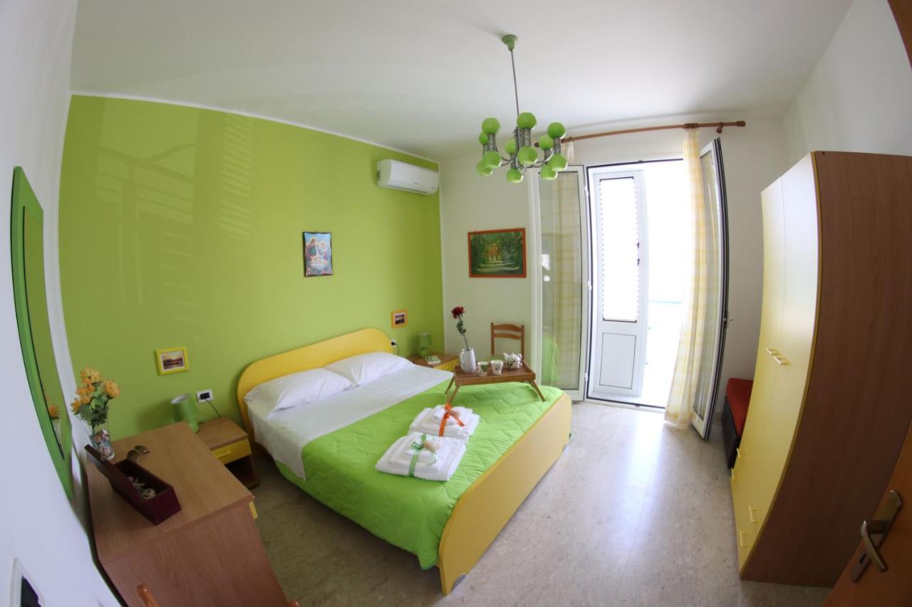 Appartamento Il Gabbiano Balestrate Exterior photo